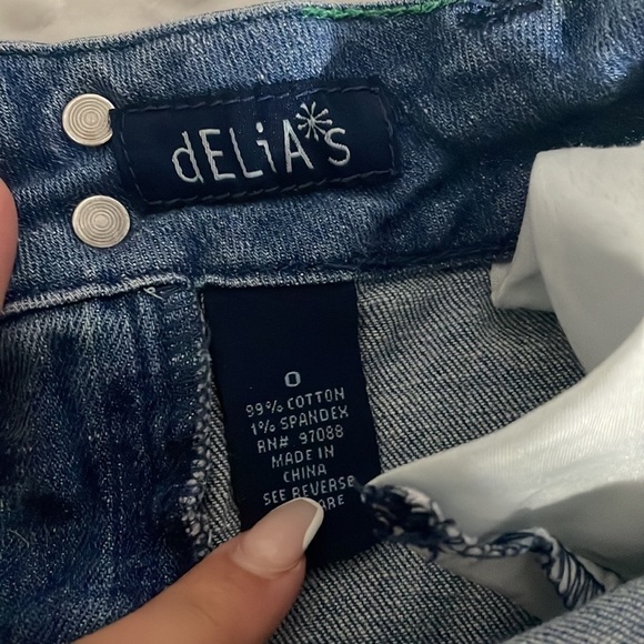 DELIA’S Women’s Blue Jean Cuffed Shorts with Double Button! - Picture 4 of 4